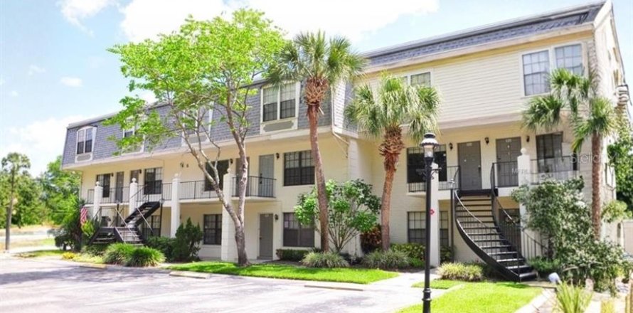 Townhouse in Orlando, Florida 2 bedrooms, 104.79 sq.m. № 2148751