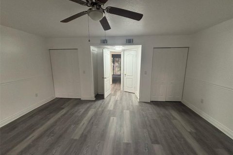 Townhouse in Orlando, Florida 2 bedrooms, 104.79 sq.m. № 2148751 - photo 11