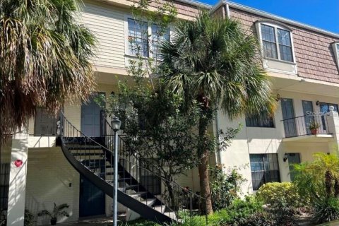 Townhouse in Orlando, Florida 2 bedrooms, 104.79 sq.m. № 2148751 - photo 2