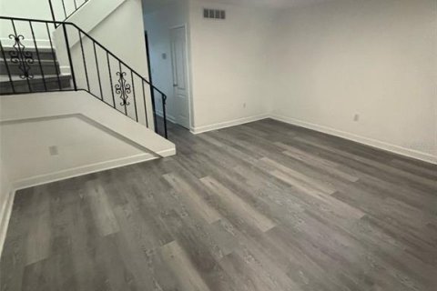 Townhouse in Orlando, Florida 2 bedrooms, 104.79 sq.m. № 2148751 - photo 4