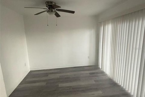Townhouse in Orlando, Florida 2 bedrooms, 104.79 sq.m. № 2148751 - photo 5