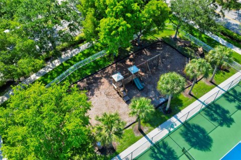 Villa ou maison à vendre à Pembroke Pines, Floride: 5 chambres, 285.49 m2 № 1940445 - photo 5