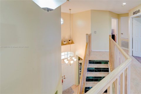 Villa ou maison à vendre à Pembroke Pines, Floride: 5 chambres, 285.49 m2 № 1940445 - photo 27