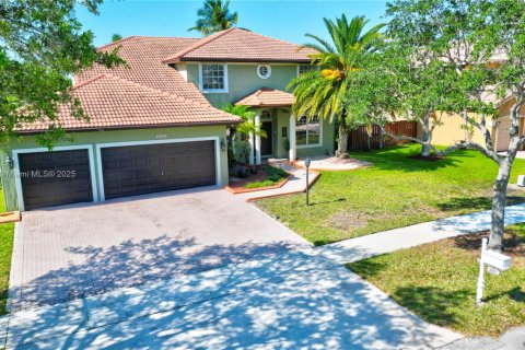 Villa ou maison à vendre à Pembroke Pines, Floride: 5 chambres, 285.49 m2 № 1940445 - photo 24