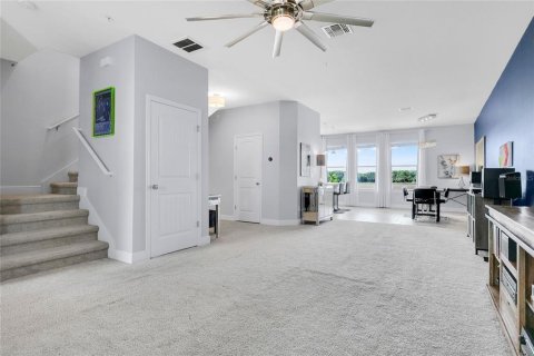 Adosado en venta en Orlando, Florida, 4 dormitorios, 208.84 m2 № 2215763 - foto 7