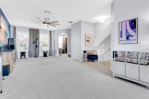 Adosado en venta en Orlando, Florida, 4 dormitorios, 208.84 m2 № 2215763 - foto 9