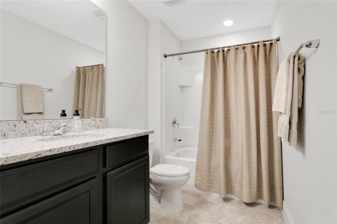 Adosado en venta en Orlando, Florida, 4 dormitorios, 208.84 m2 № 2215763 - foto 6