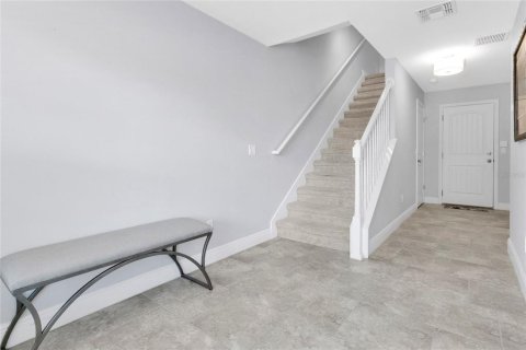 Adosado en venta en Orlando, Florida, 4 dormitorios, 208.84 m2 № 2215763 - foto 3