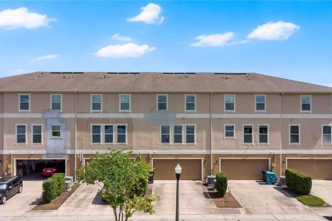 Adosado en venta en Orlando, Florida, 4 dormitorios, 208.84 m2 № 2215763 - foto 28