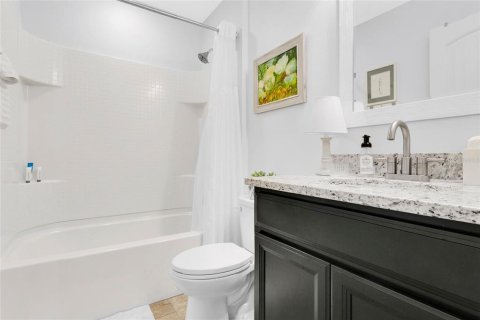 Adosado en venta en Orlando, Florida, 4 dormitorios, 208.84 m2 № 2215763 - foto 24