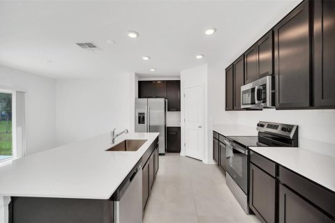 Casa en alquiler en Davenport, Florida, 4 dormitorios, 190.91 m2 № 1908850 - foto 14