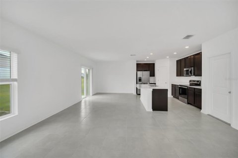 Casa en alquiler en Davenport, Florida, 4 dormitorios, 190.91 m2 № 1908850 - foto 7
