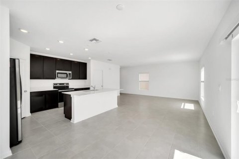 Casa en alquiler en Davenport, Florida, 4 dormitorios, 190.91 m2 № 1908850 - foto 17