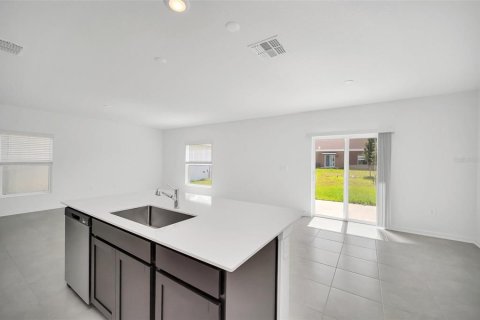 Casa en alquiler en Davenport, Florida, 4 dormitorios, 190.91 m2 № 1908850 - foto 15