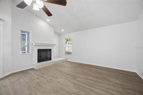 Villa ou maison à vendre à Tarpon Springs, Floride: 3 chambres, 153.85 m2 № 2094338 - photo 9