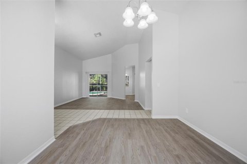 Villa ou maison à vendre à Tarpon Springs, Floride: 3 chambres, 153.85 m2 № 2094338 - photo 5