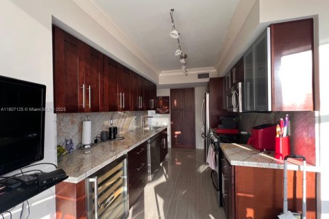 Condominio en venta en Aventura, Florida, 2 dormitorios, 126.44 m2 № 2018973 - foto 6