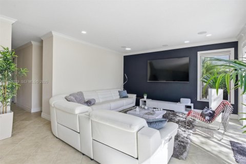 Villa ou maison à vendre à Miramar, Floride: 4 chambres, 251.49 m2 № 2025250 - photo 24