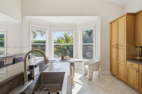 Villa ou maison à vendre à Miramar, Floride: 4 chambres, 251.49 m2 № 2025250 - photo 16