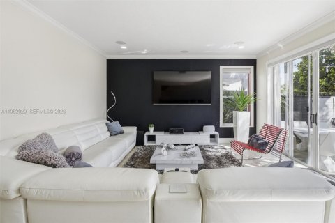 Villa ou maison à vendre à Miramar, Floride: 4 chambres, 251.49 m2 № 2025250 - photo 21