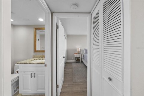 Copropriété à louer à Saint Pete Beach, Floride: 2 chambres, 109.16 m2 № 1900560 - photo 20