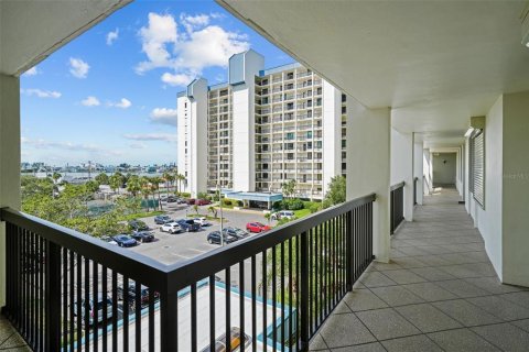 Copropriété à louer à Saint Pete Beach, Floride: 2 chambres, 109.16 m2 № 1900560 - photo 3