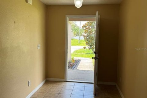 Villa ou maison à louer à Kissimmee, Floride: 3 chambres, 137.5 m2 № 1817801 - photo 2