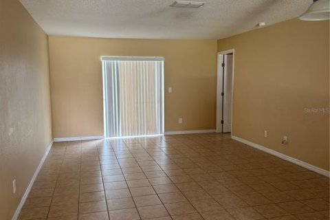 Villa ou maison à louer à Kissimmee, Floride: 3 chambres, 137.5 m2 № 1817801 - photo 5