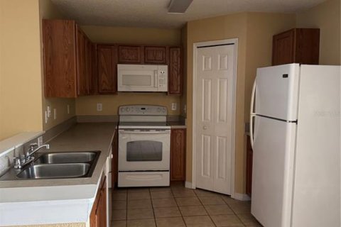 Villa ou maison à louer à Kissimmee, Floride: 3 chambres, 137.5 m2 № 1817801 - photo 3