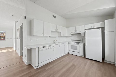 Купить кондоминиум в Катлер-Бей, Флорида 1 спальня, 71.53м2, № 2060958 - фото 14