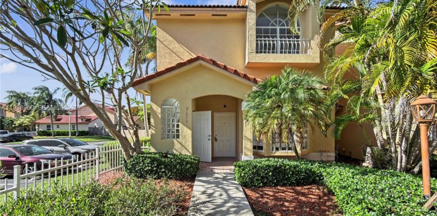 Кондоминиум с 1 спальней в Катлер-Бей, Флорида № 2060958