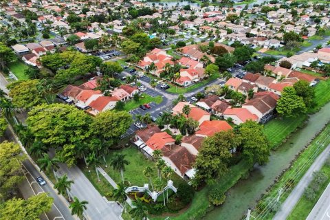 Купить кондоминиум в Катлер-Бей, Флорида 1 спальня, 71.53м2, № 2060958 - фото 20