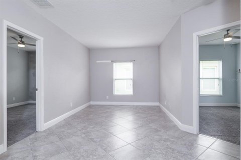 House in Davenport, Florida 4 bedrooms, 243.5 sq.m. № 1919789 - photo 13