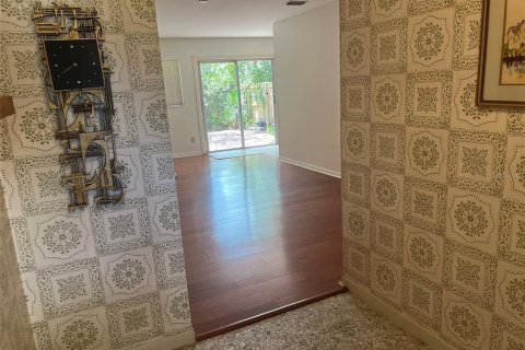 Villa ou maison à louer à Gainesville, Floride: 4 chambres, 144.93 m2 № 2321271 - photo 2