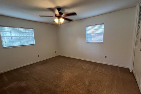 Villa ou maison à louer à Gainesville, Floride: 4 chambres, 144.93 m2 № 2321271 - photo 10