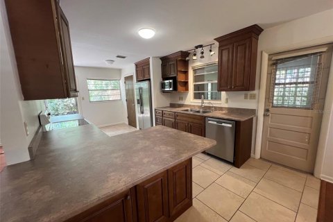 Villa ou maison à louer à Gainesville, Floride: 4 chambres, 144.93 m2 № 2321271 - photo 7