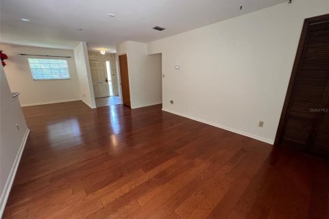 Villa ou maison à louer à Gainesville, Floride: 4 chambres, 144.93 m2 № 2321271 - photo 3
