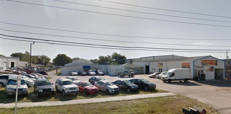 Immobilier commercial à Largo, Floride 1128.3 m2 № 2388898