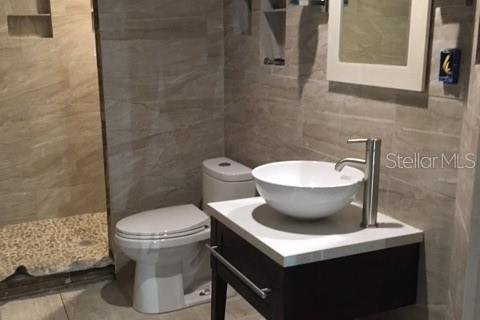 Immobilier commercial à vendre à Largo, Floride: 1128.3 m2 № 2388898 - photo 6