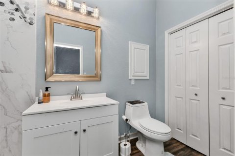 House in Port Charlotte, Florida 3 bedrooms, 238.57 sq.m. № 2211081 - photo 27