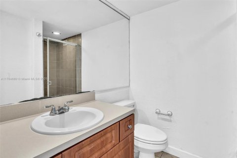 Condominio en venta en Miami Beach, Florida, 2 dormitorios, 110.55 m2 № 1698608 - foto 9