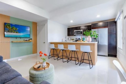 Adosado en venta en Homestead, Florida, 4 dormitorios, 133.22 m2 № 2423221 - foto 4