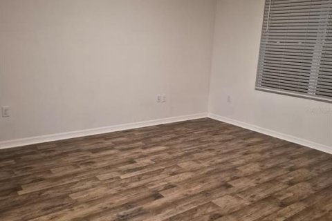 Villa ou maison à louer à Auburndale, Floride: 3 chambres, 157.66 m2 № 2422776 - photo 8