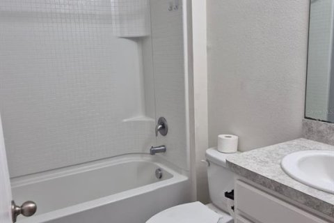 Villa ou maison à louer à Auburndale, Floride: 3 chambres, 157.66 m2 № 2422776 - photo 13