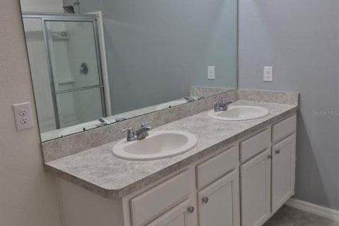 Villa ou maison à louer à Auburndale, Floride: 3 chambres, 157.66 m2 № 2422776 - photo 15