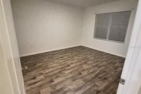 Villa ou maison à louer à Auburndale, Floride: 3 chambres, 157.66 m2 № 2422776 - photo 7