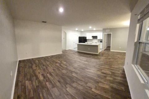 Villa ou maison à louer à Auburndale, Floride: 3 chambres, 157.66 m2 № 2422776 - photo 3