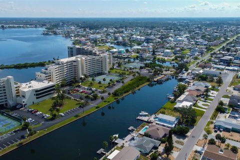 Casa en venta en Hudson, Florida, 2 dormitorios, 126.9 m2 № 1909059 - foto 25
