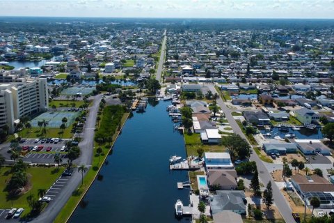 Casa en venta en Hudson, Florida, 2 dormitorios, 126.9 m2 № 1909059 - foto 24
