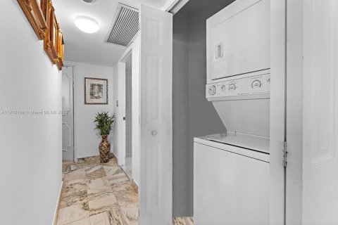 Copropriété à vendre à Miami Beach, Floride: 2 chambres, 135.17 m2 № 1969071 - photo 5